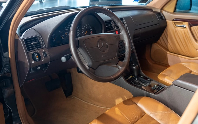 Mercedes-Benz Klasa C cena 99000 przebieg: 10574, rok produkcji 1995 z Nowy Dwór Gdański małe 596